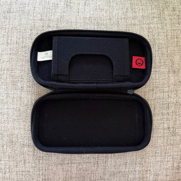 Super Mario Stealth Case for Nintendo Switch Lite Mario Mushroom Kingdom Power - Picture 3 of 6